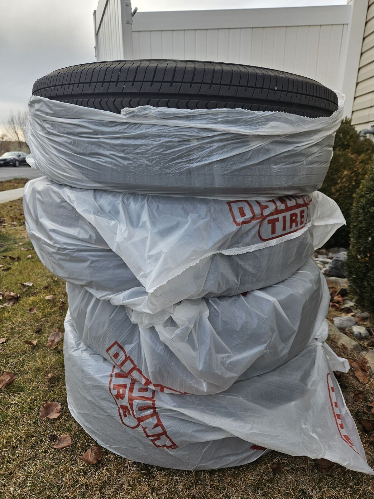 4 Like New P245/70/r17