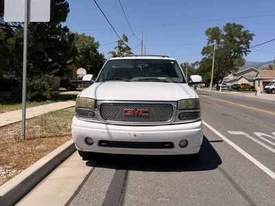 GMC Yukon XL 1500 White SUV - Used, Great Condition, Sunroof, Tow Package