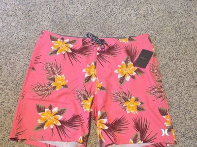 NWT Hurley Pink Bloom Floral Board Shorts Size 38 Surf Swim Trunks