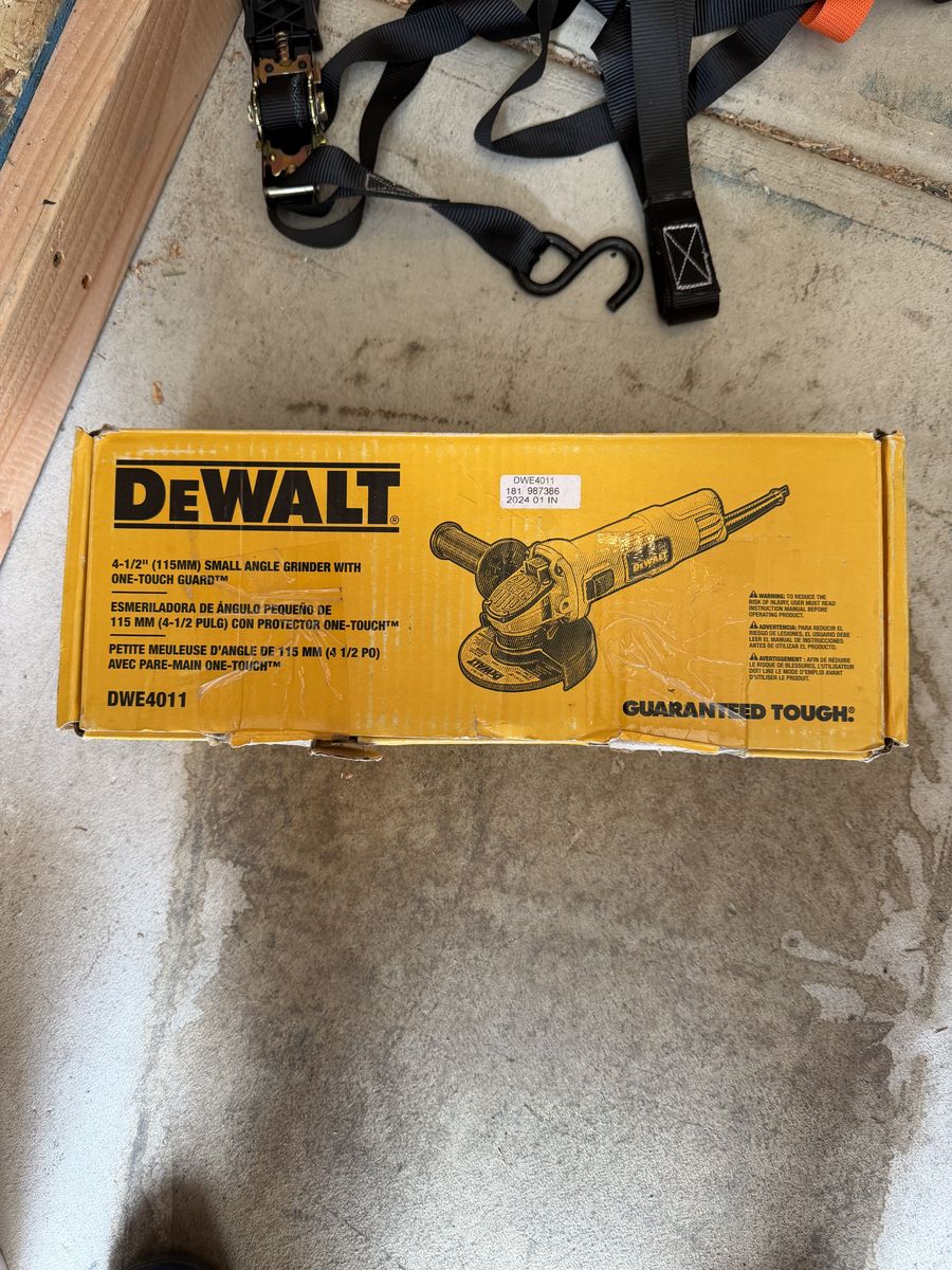 DeWalt 4.5 Angle Grinder