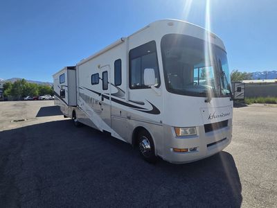 2009 Four Winds Hurricane 34B 3 SLIDES AND BUNKBEDS !!!