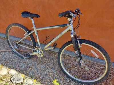 Small specialized Hardrock.