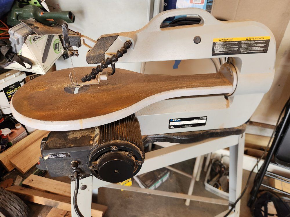 Delta 16-Inch Variable Speed Scroll Saw with Stand