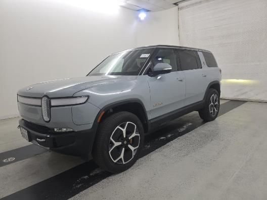 2024 Rivian R1S Adventure