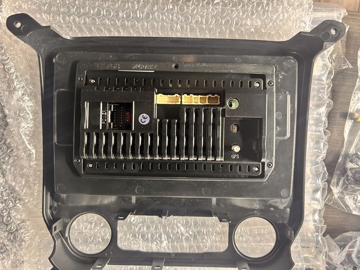 Main image 4