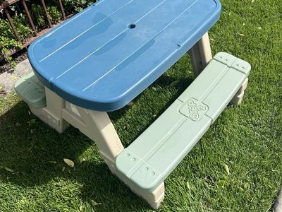 Step 2 kids picnic table