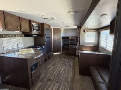 2017 Keystone Hideout 26LHSW – Family-Friendly Bunkhouse RV
