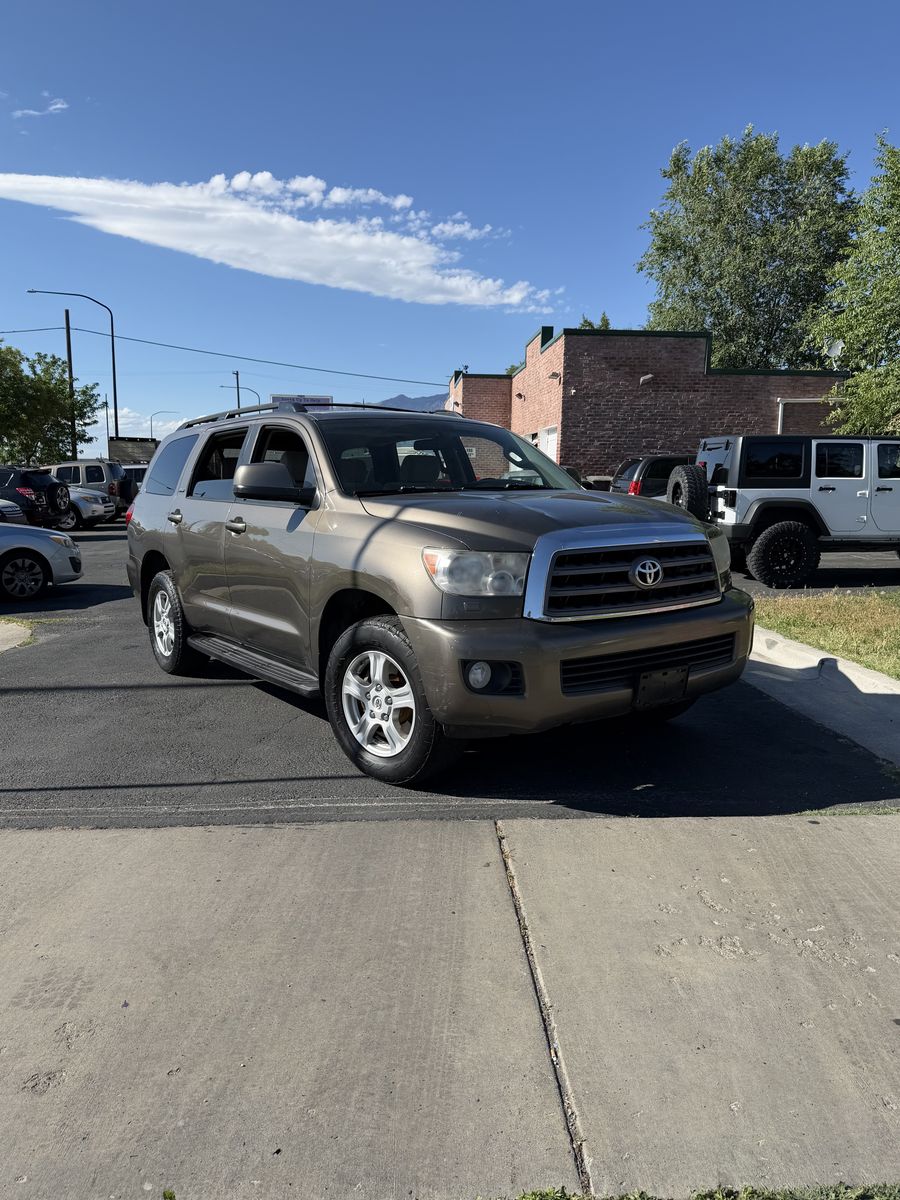 2011 Toyota Sequoia SR5