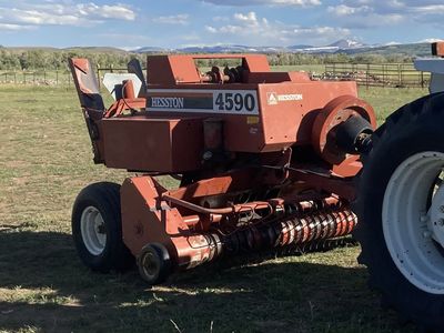 Hesston 4590 inline baler