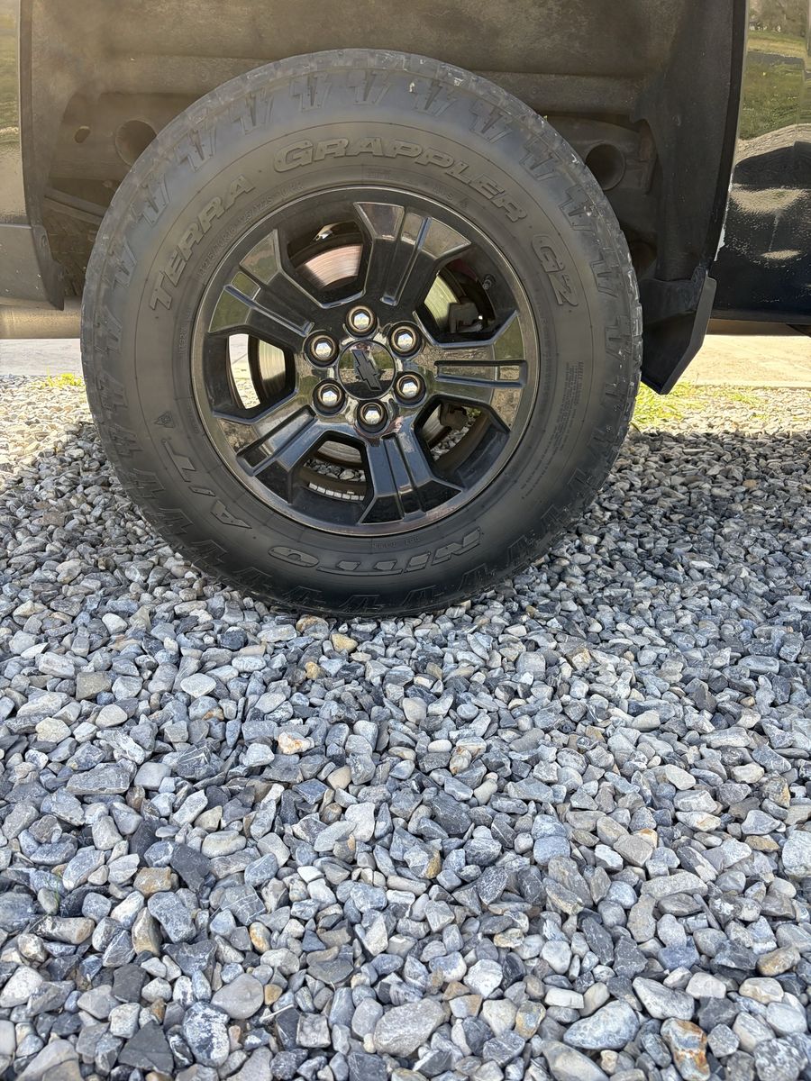 Chevy Silverado 18 inch 6 lug wheels