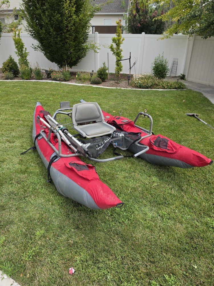 Teton 2 Pontoon Boat