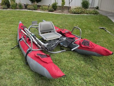 Teton 2 Pontoon Boat