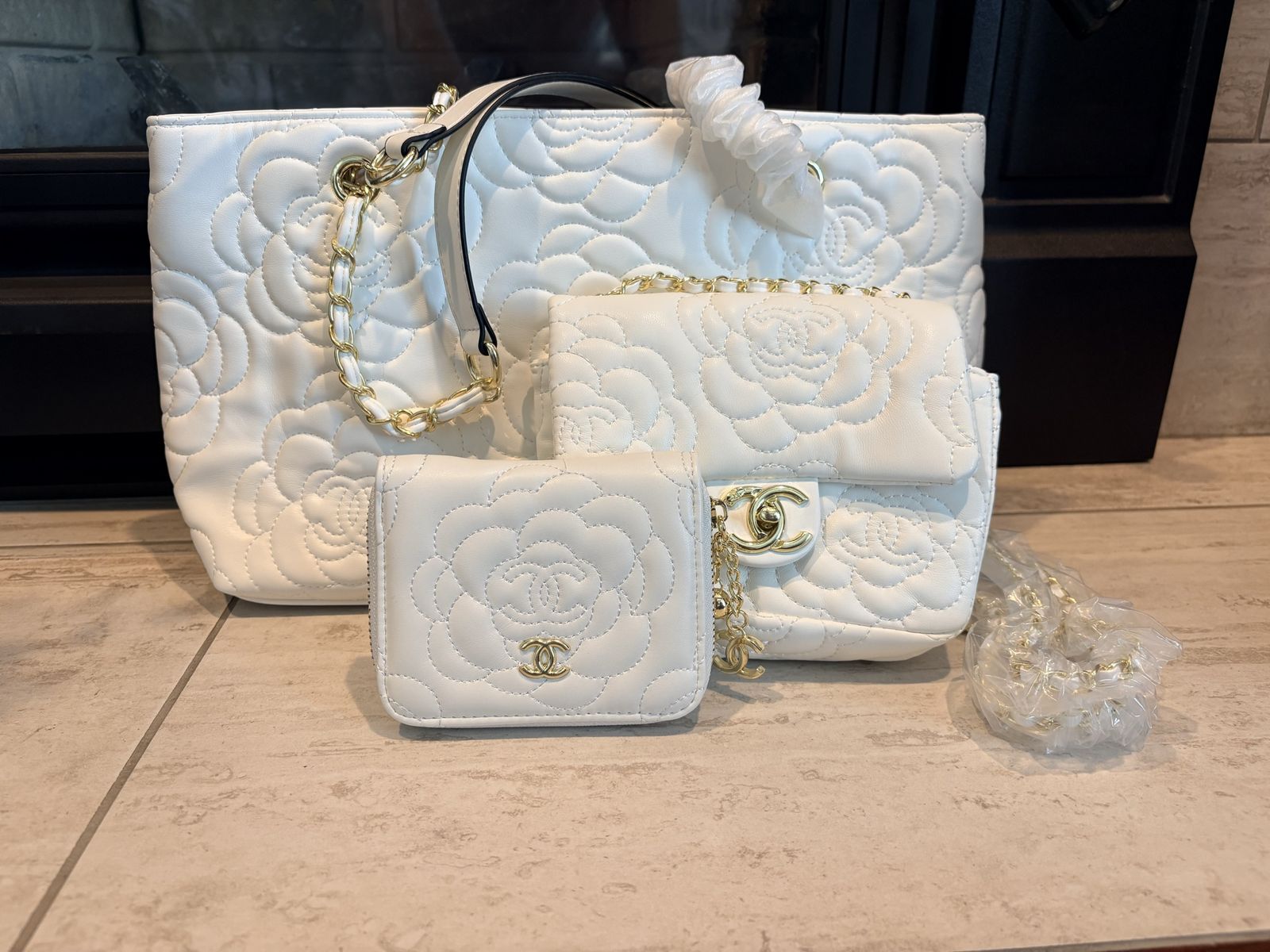 Beautiful White CC Quilted Bag Set NIB 3pc