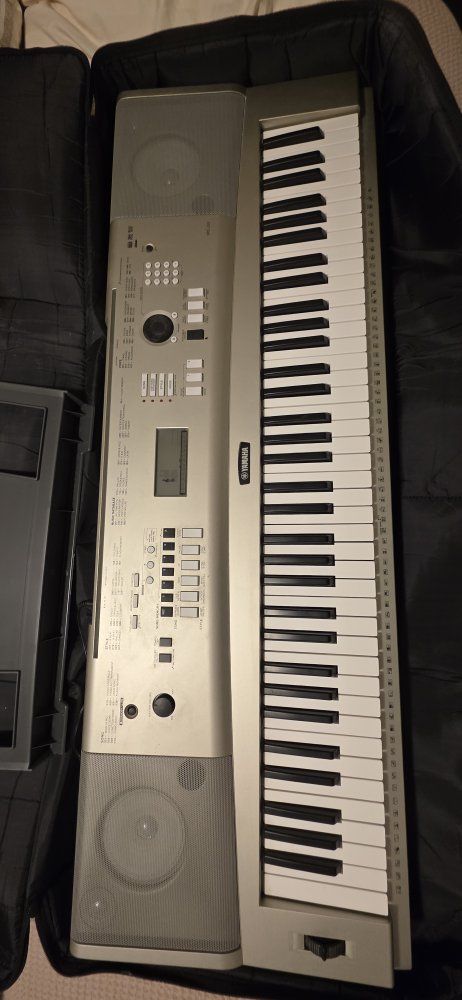 Yamaha YPG-235 76-Key Portable Grand Piano