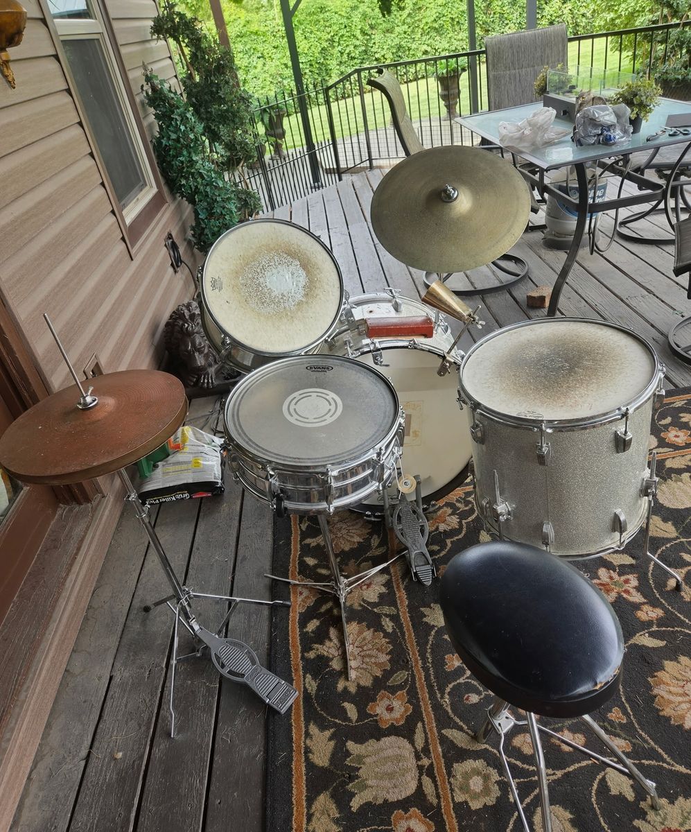 Vintage Drum Kit Set 