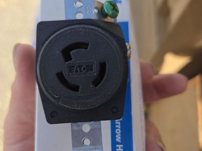 Qty -10 Eaton Arrow Hart Plug recepticals. CWL515P 15A 125V AC 2P 3W grounding (2 poles). NEW