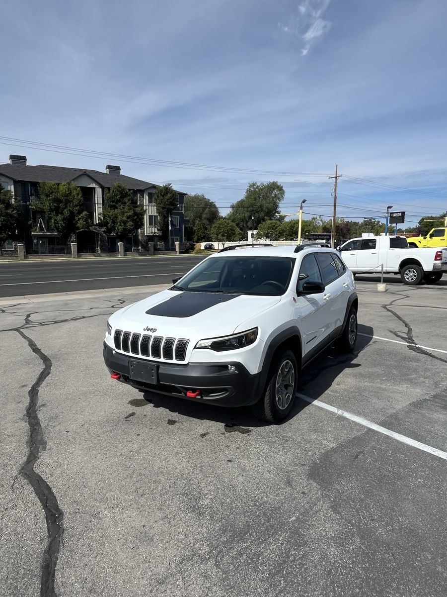 2022 Jeep Cherokee Trailhawk