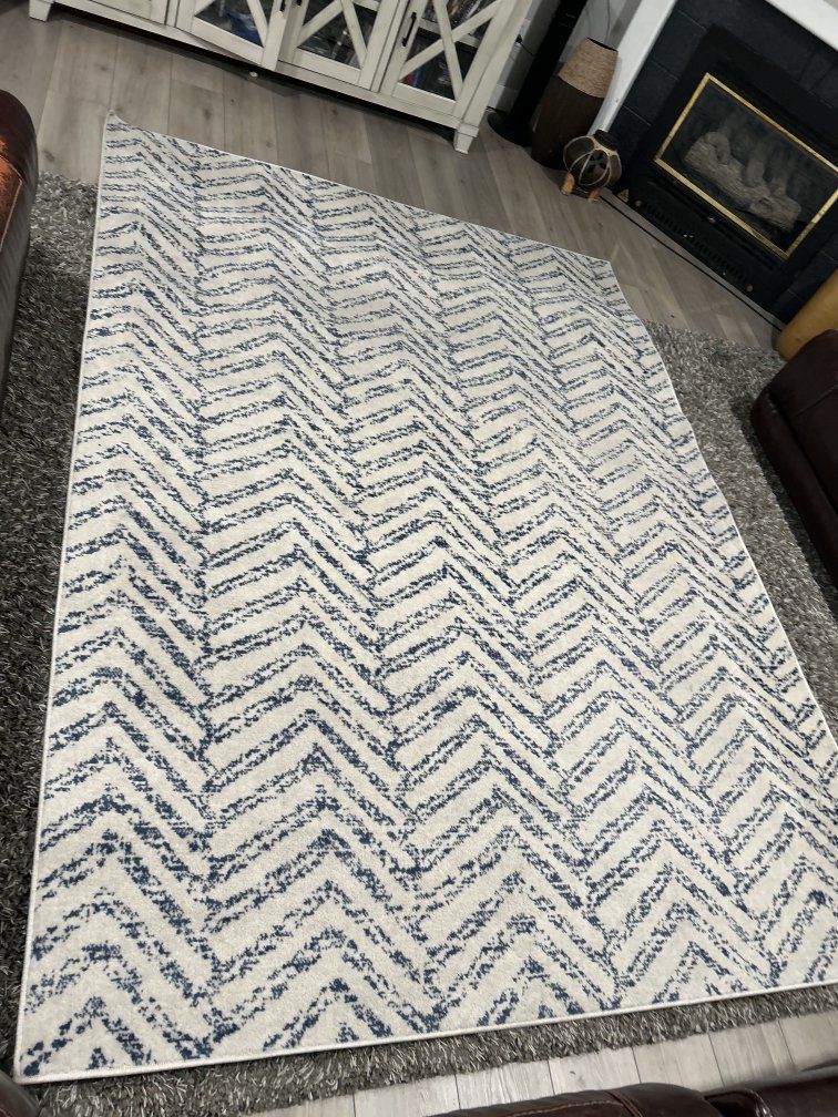 Blue/tan Rug