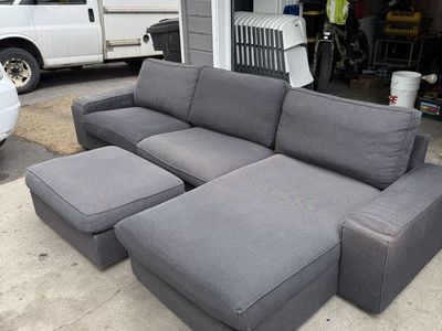 Sectional couch