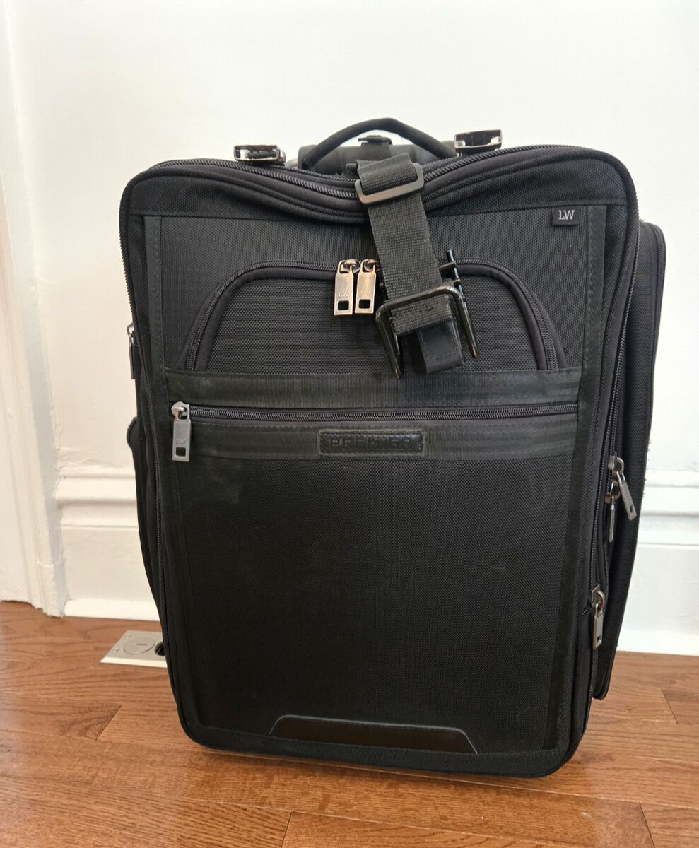 Luggage Works Stealth Premier 22" Expandable Suiter Roller