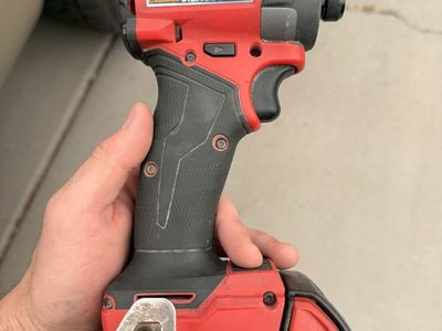 Milwaukee M18 FUEL 18V Impact Driver with 4.0 Battery