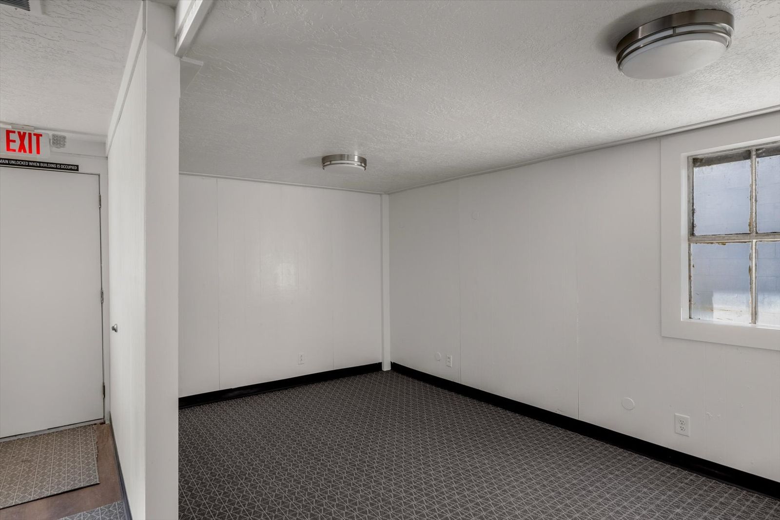 Main image 14