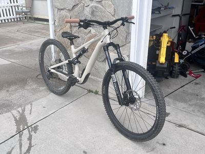 2025 stumpjumper 15 alloy