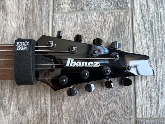 Ibanez RG8 8-String Electric Guitar