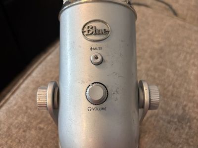 Blue Yeti Silver Toned Microphone