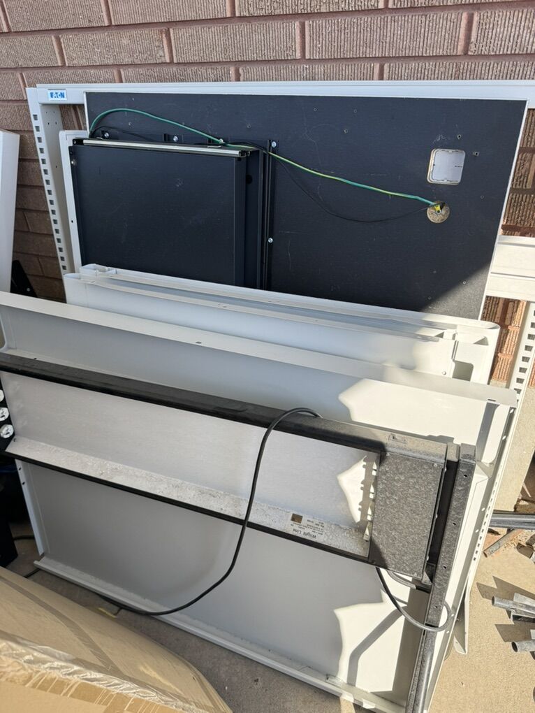 Eaton workbench / Desk