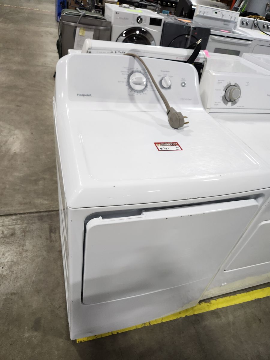Hotpoint Electric Dryer with Electromechanical Controls
