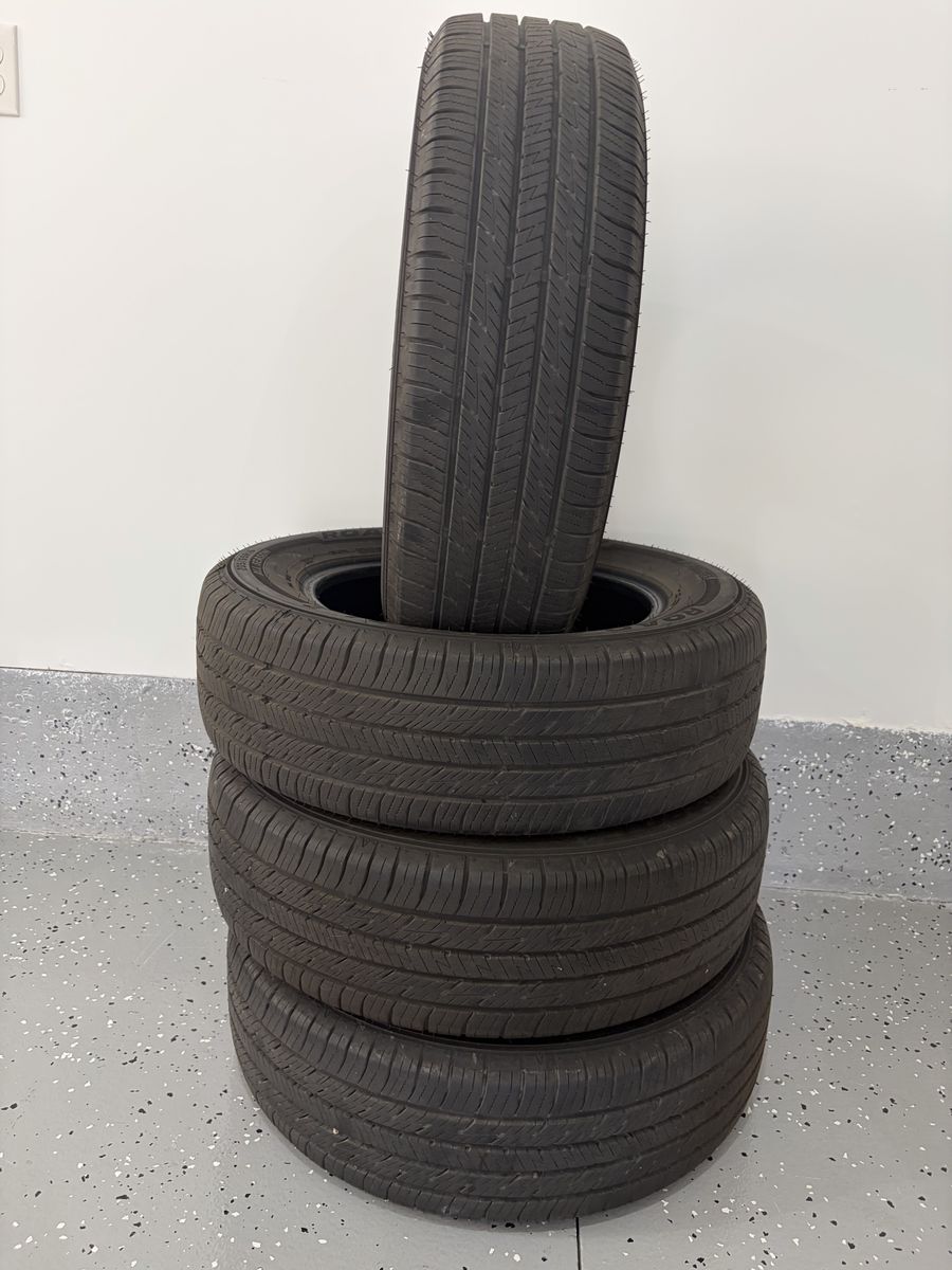 Dean Tires Road Control 3 All-Season Tires - Set of 4, 205/65 R16 - Like New