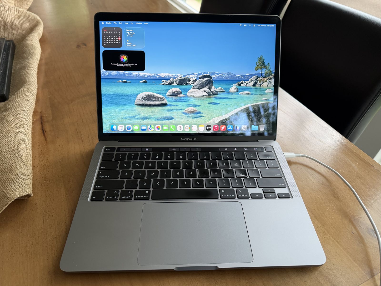 2020 MacBook Pro 13" w/ Touch Bar - 16 Gig Ram & 500MB SSD HD