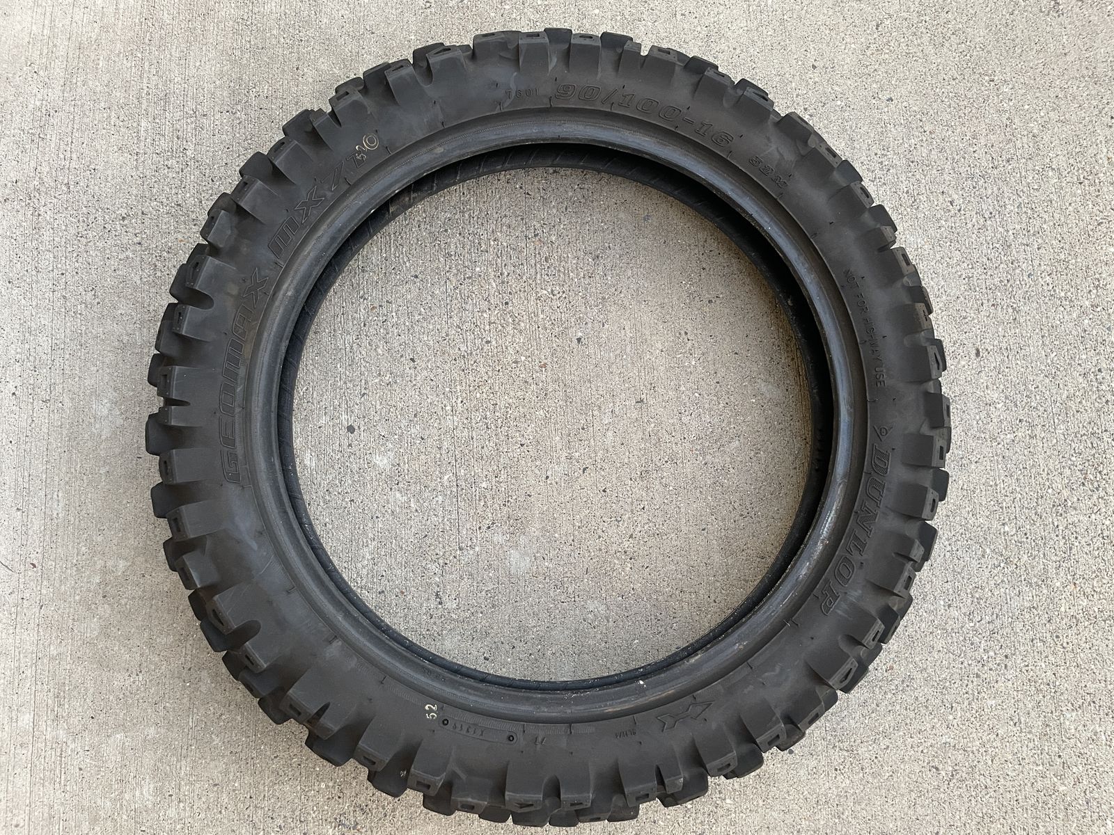 Dunlop Geomax MX71 90/100-16 Dirt bike tire, rear 16" Like MX53 and MX54