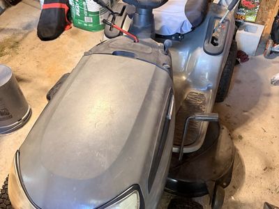 Craftsman LTS 2000 riding lawnmower