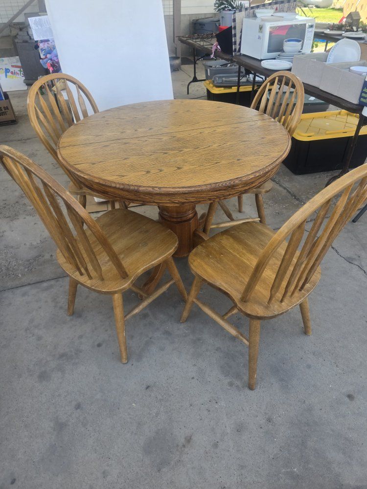 Kitchen Table and chairs with leaf 7 chair set