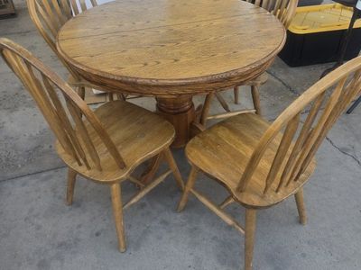Kitchen Table and chairs with leaf 7 chair set