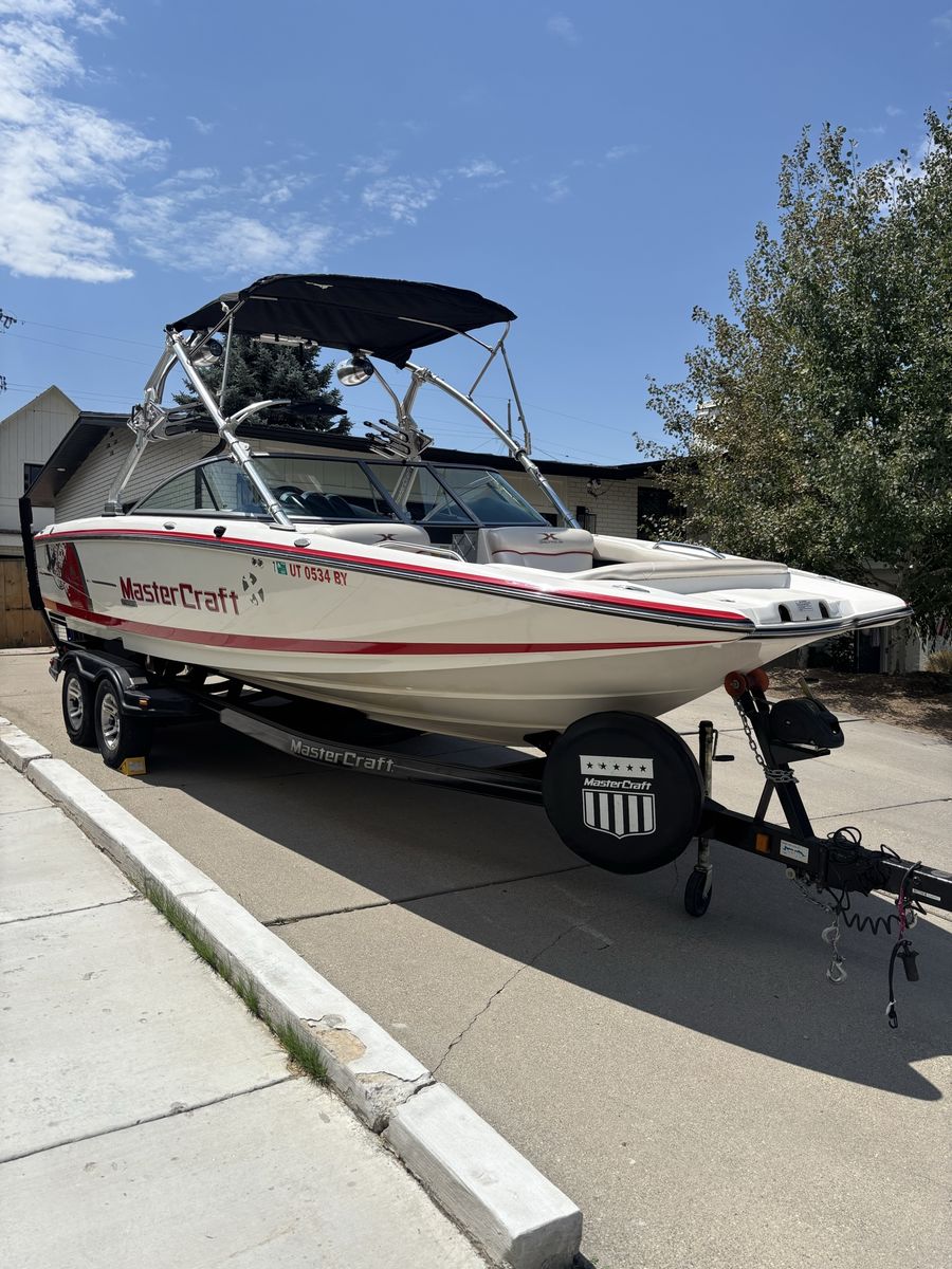 2008 MasterCraft X45 – 590 Hours – Exceptional Shape
