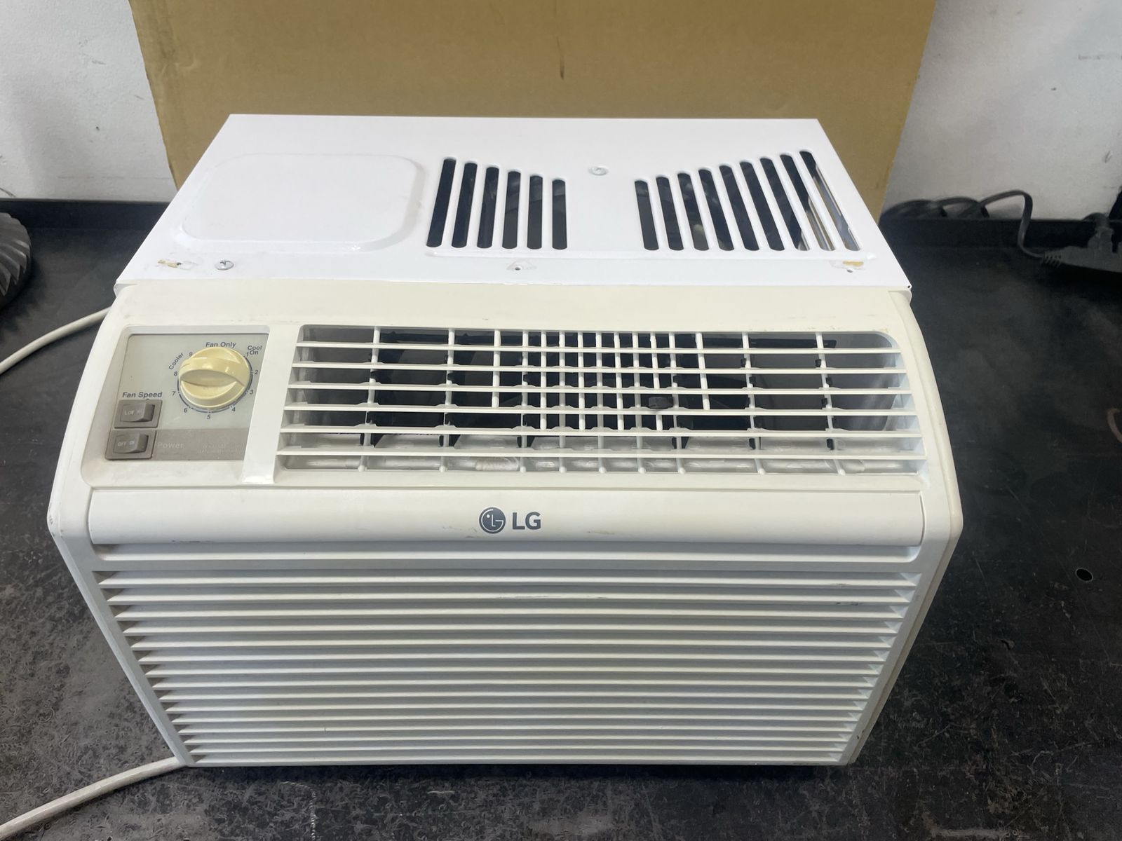 LG, 5,000 BTU Window Air Conditioner