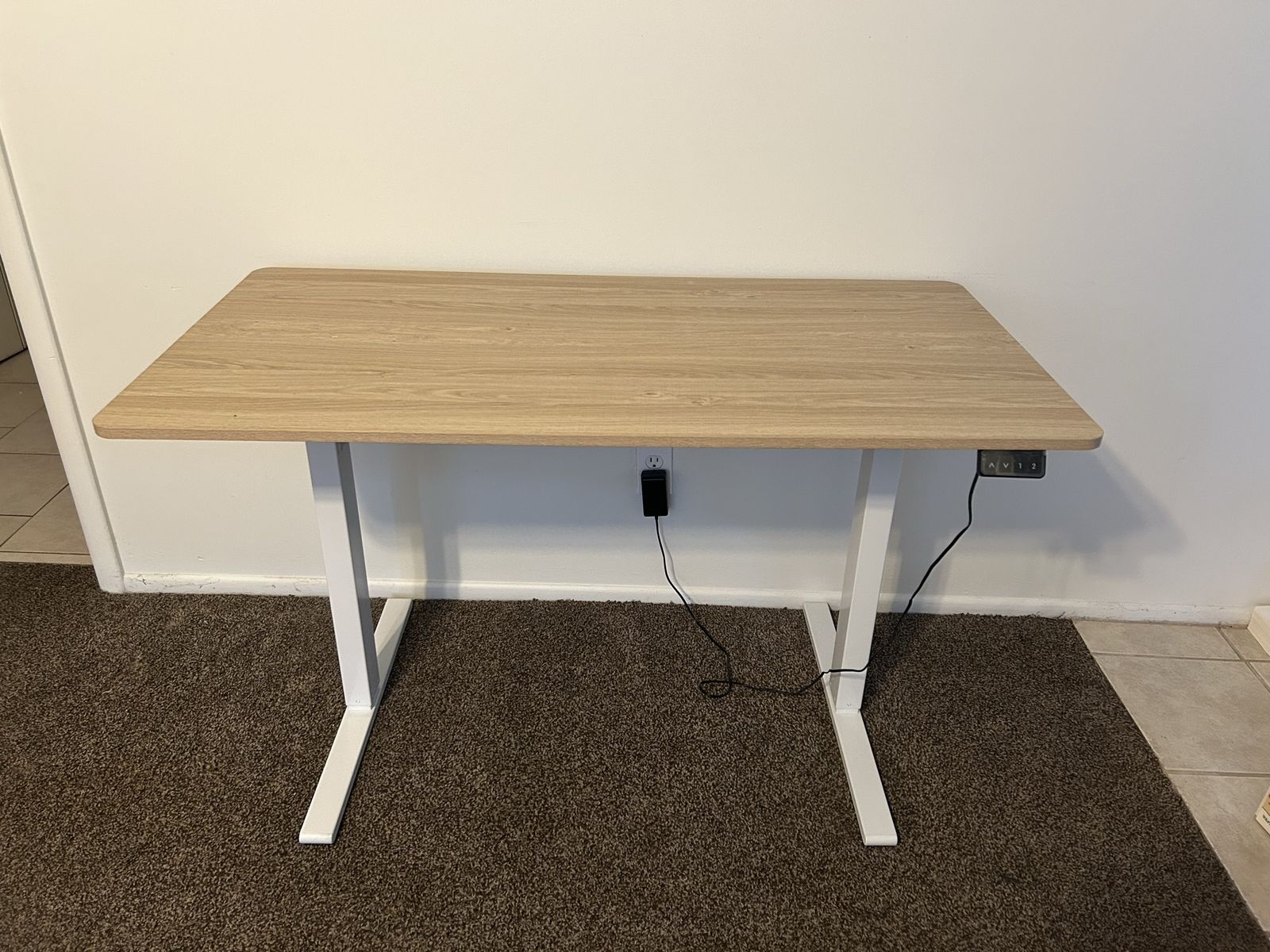 Standing Desk / Adjustable Hight Desk