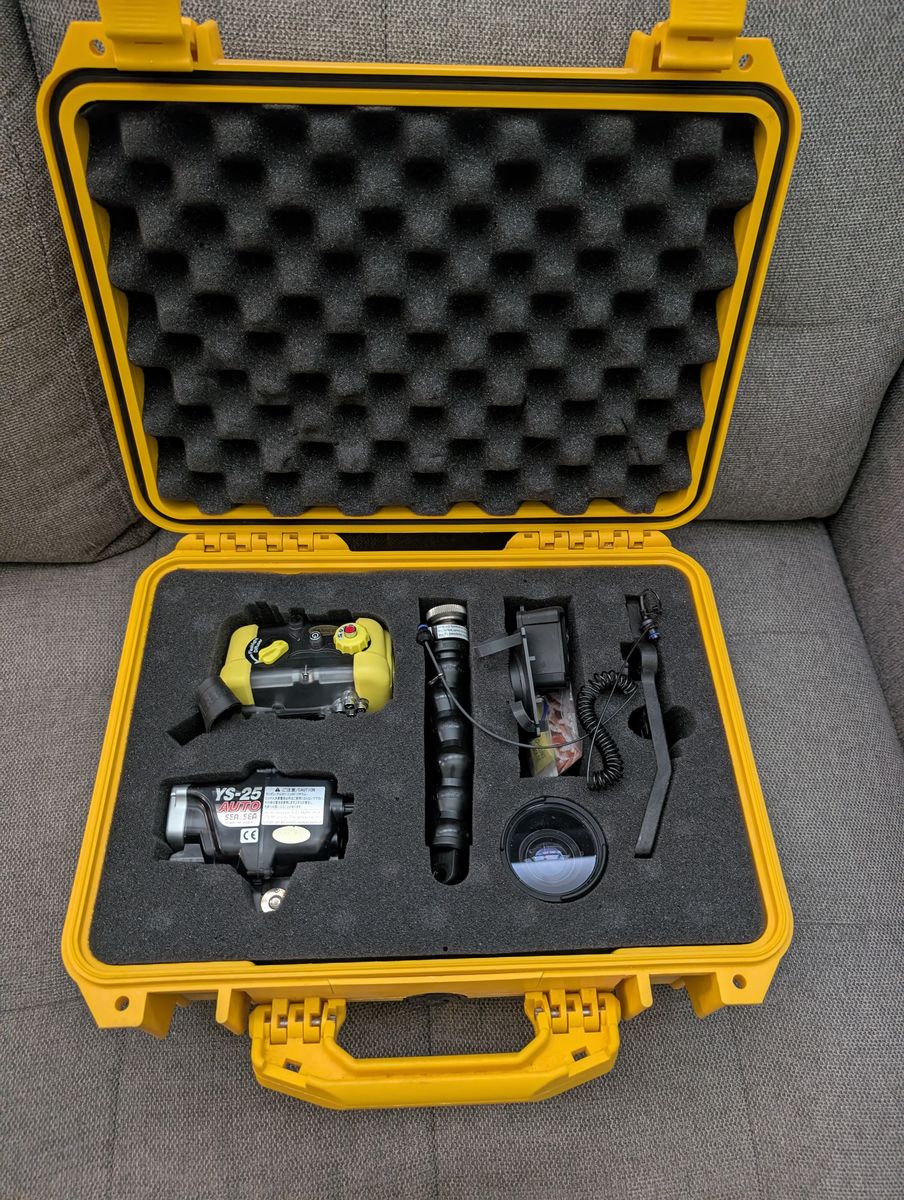 Sea & Sea Underwater Camera Kit