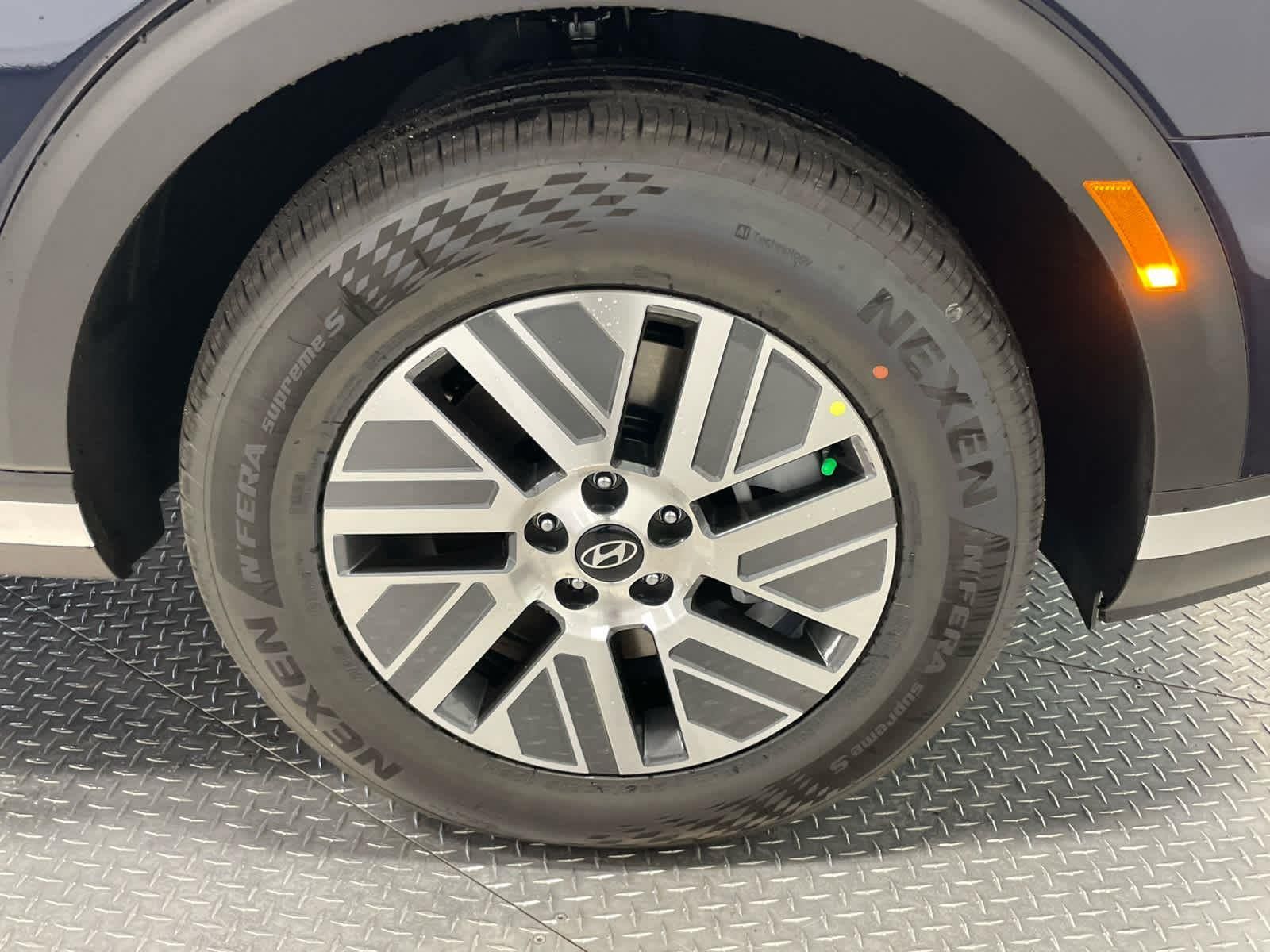 Main image 19