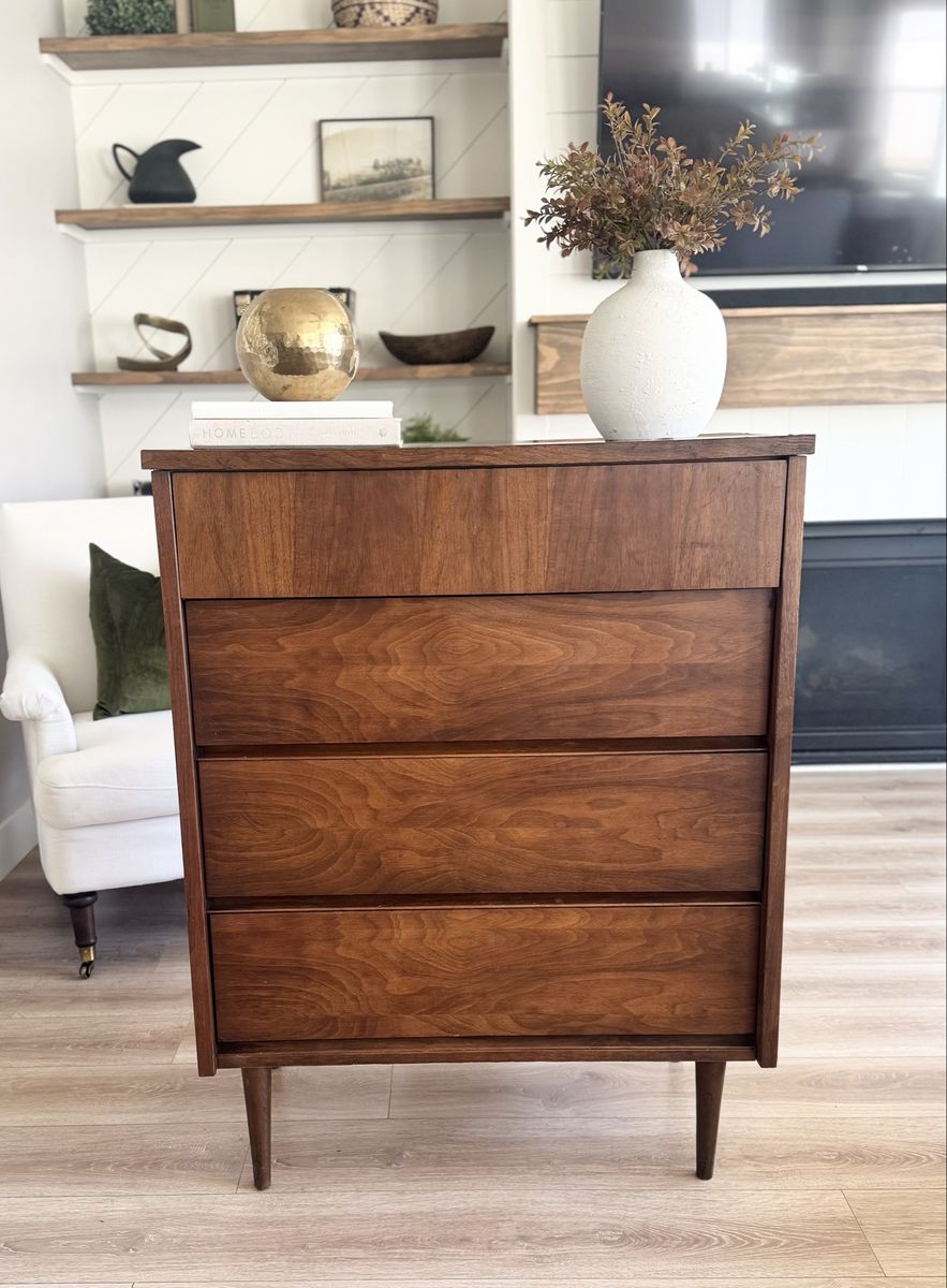 BEAUTIFUL | Vintage | Mid Century Modern | MCM | Dresser | Tall Boy | Chest of Drawers