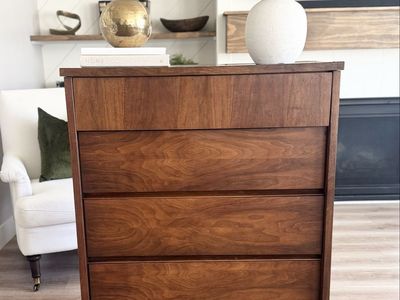BEAUTIFUL | Vintage | Mid Century Modern | MCM | Dresser | Tall Boy | Chest of Drawers