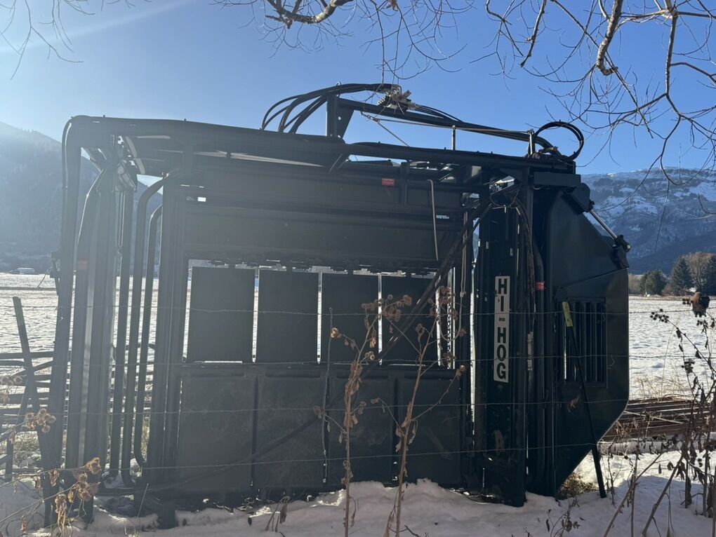 Hydraulic Squeeze Chute, Panels & Loadout Eq