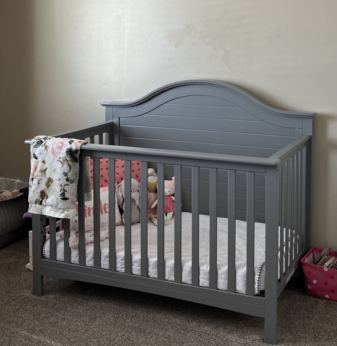DaVinci Kalani 4-in-1 Convertible Crib in Gray