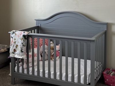 DaVinci Kalani 4-in-1 Convertible Crib in Gray