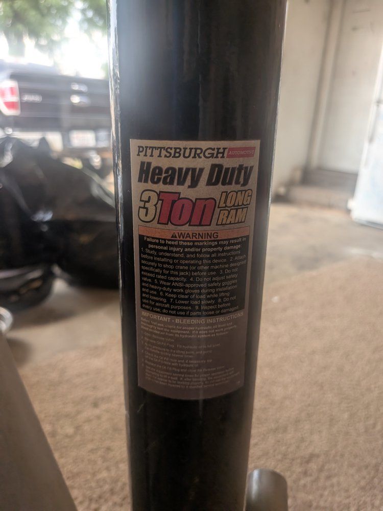 Pittsburgh Automotive 1 Ton Heavy Duty Folding Shop Crane/Engine Hoist & 3 Ton Long Ram Jack