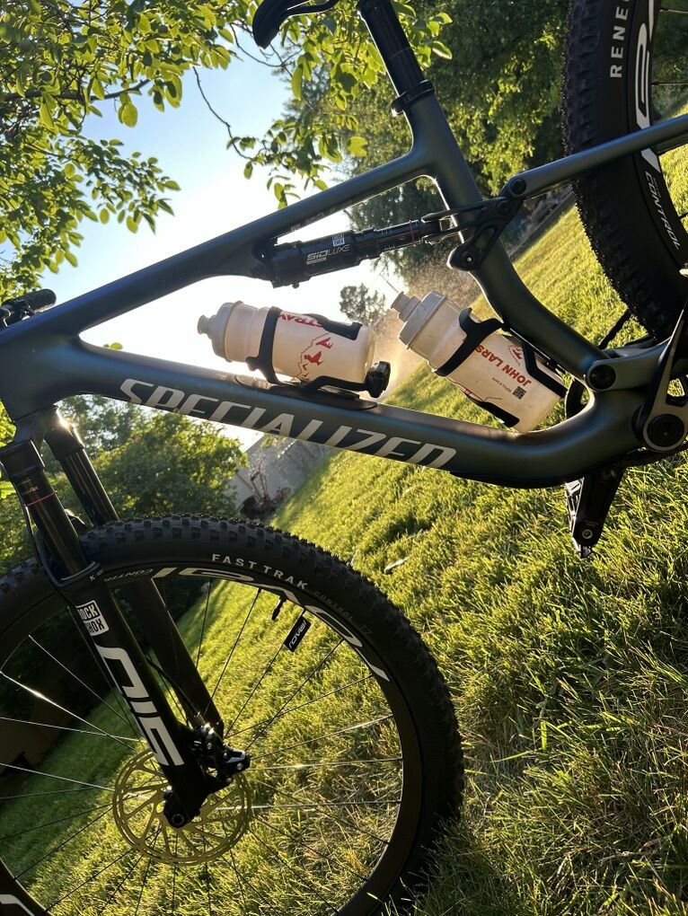 2024 Specialized Epic 8 Pro Medium