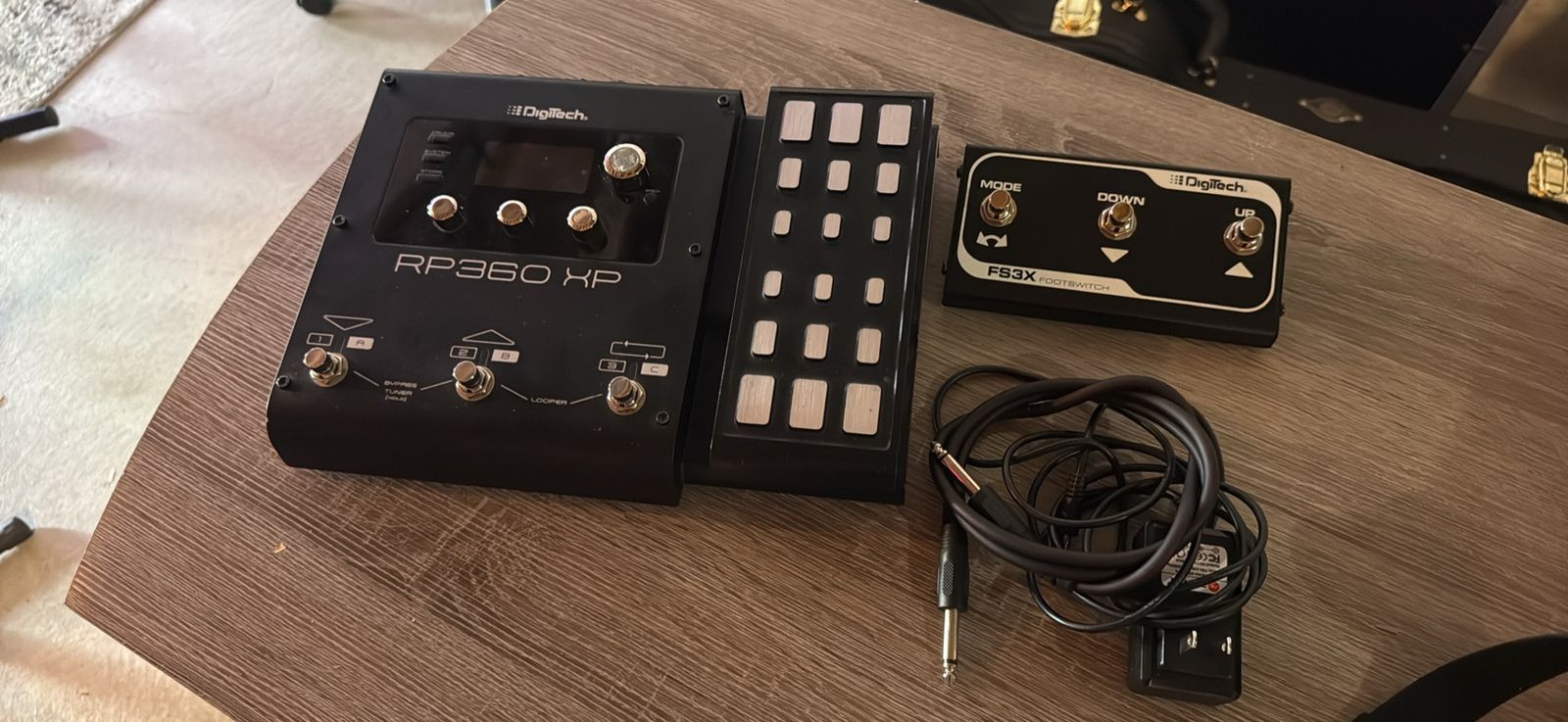 DigiTech RP360 XP Guitar Multi-Effects Pedal with Expression Pedal & FS3X Footswitch